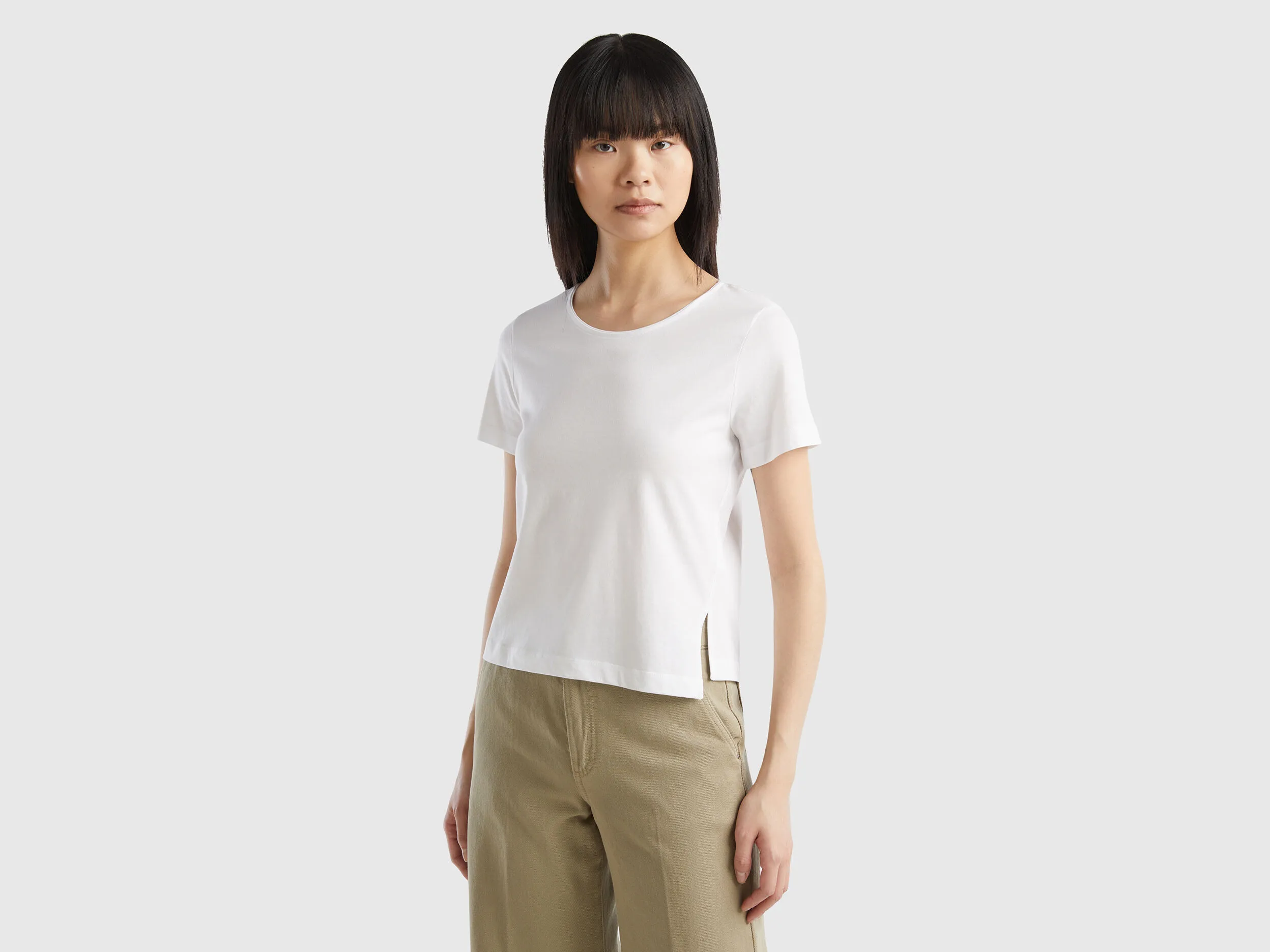 Camiseta de manga corta con abertura