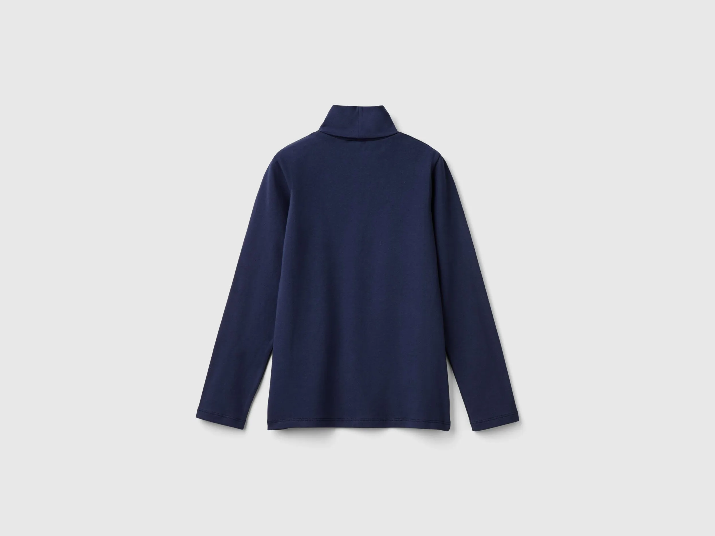 Camiseta elástica de cuello alto