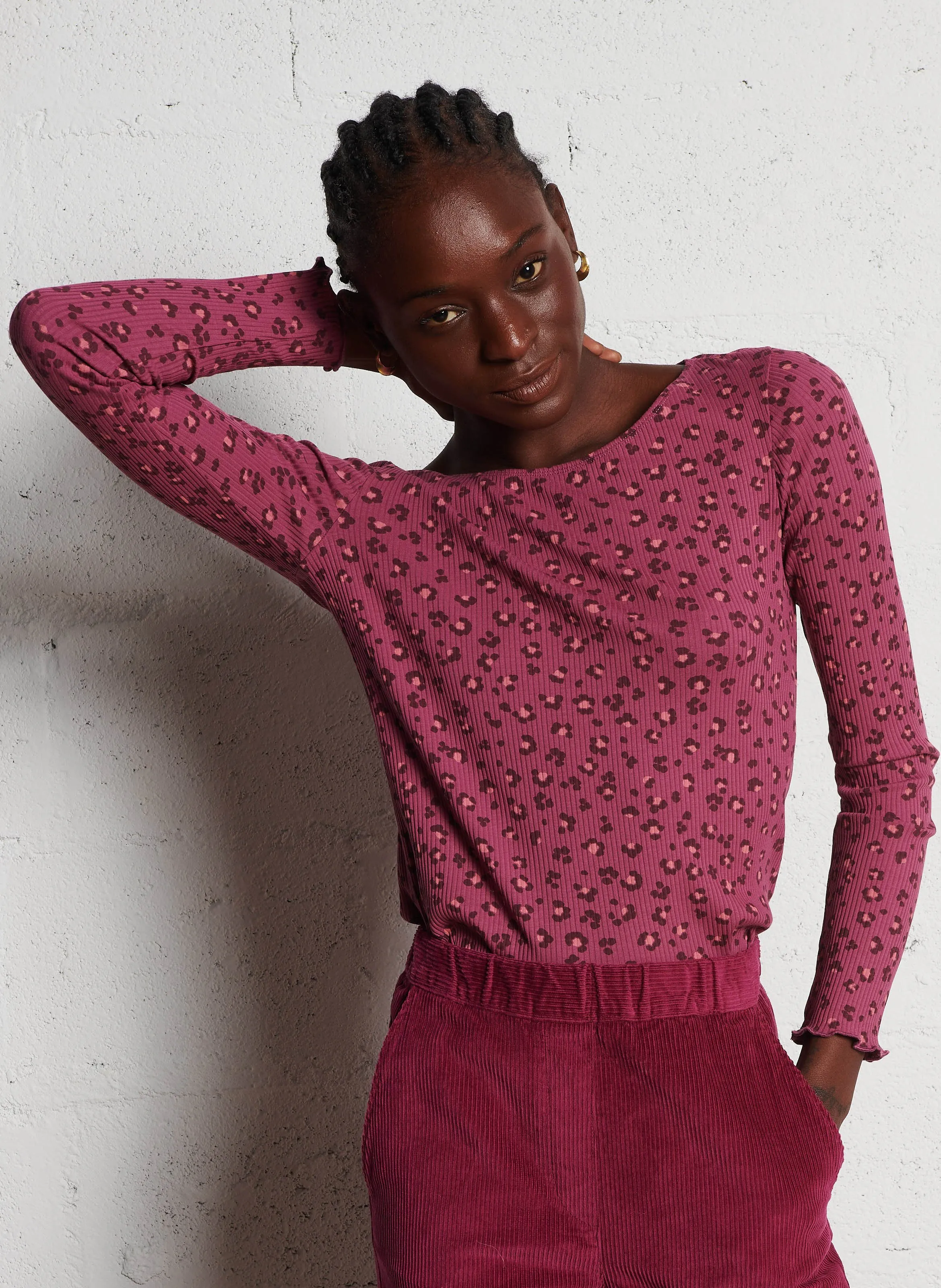 DES PETITS HAUTS HAILEY  CAMISETA DE CUELLO REDONDO CON MANGA 7/8 EN VIOLETA