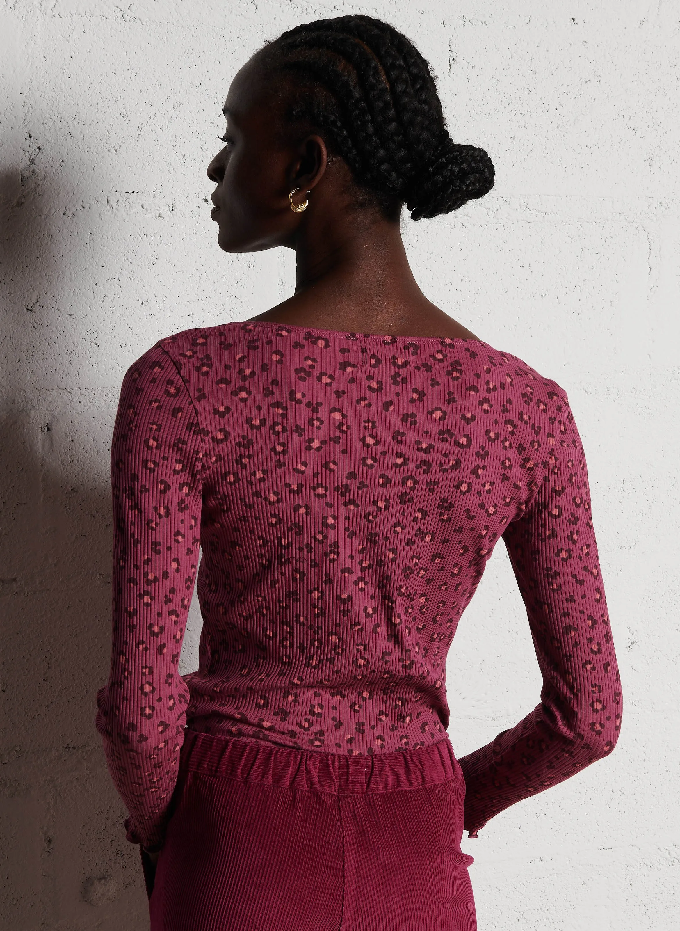 DES PETITS HAUTS HAILEY  CAMISETA DE CUELLO REDONDO CON MANGA 7/8 EN VIOLETA