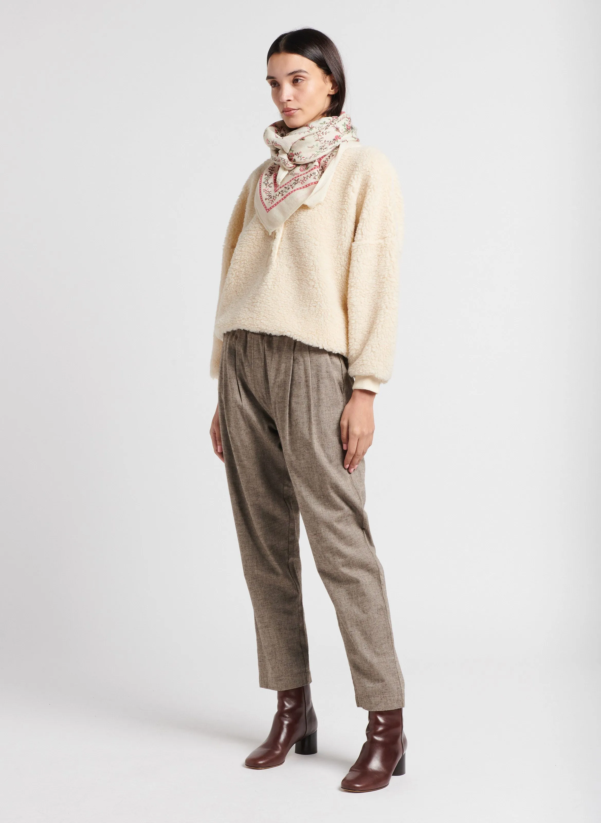 EMILE ET IDA ALFRED  PANTALóN DE ALGODóN CON PINZAS EN BEIGE