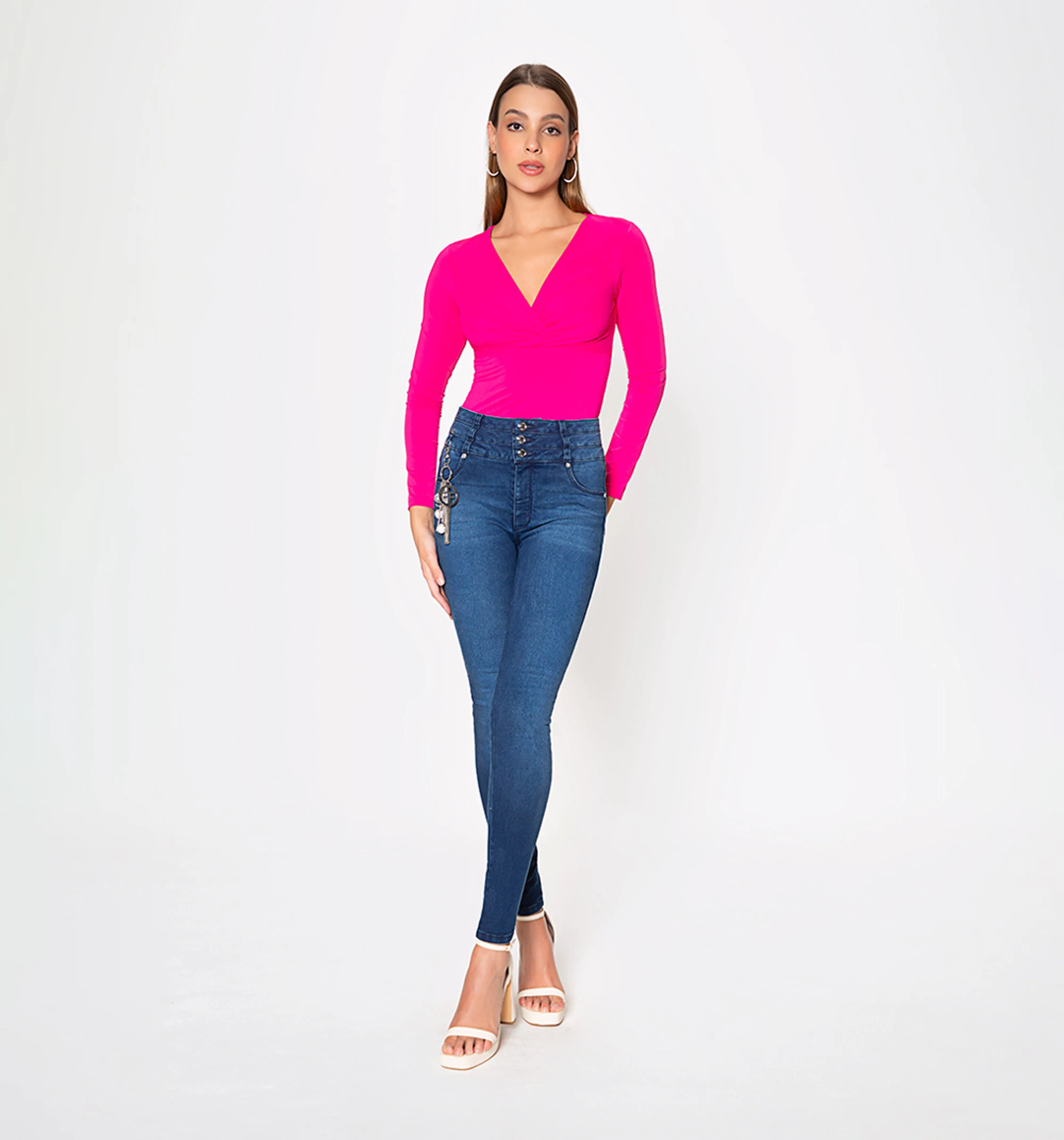 Jean ultra slim tiro alto levanta cola c