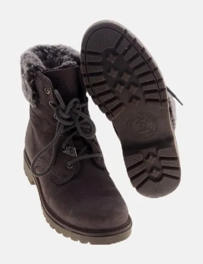 Panama Jack Bota taupe detalle pelo