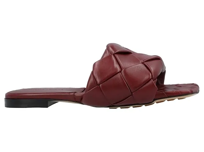 Sandalia plana Lido roja de Bottega Veneta 