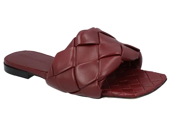 Sandalia plana Lido roja de Bottega Veneta 