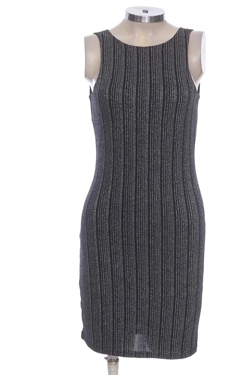 VESTIDO / ENTERIZO COLOR PLATEADO  STUDIO F