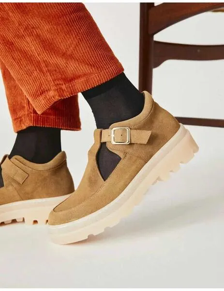 Zapato Naguisa Lyra camel mujer